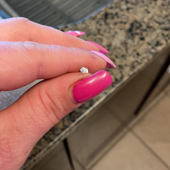 *real 0.10 ct. diamond stud earrings * never worn - Picture 3 of 6